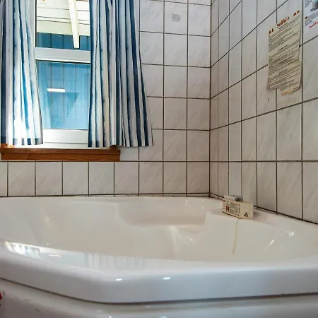 Four-bedroom In 9 Сasa de vacaciones *